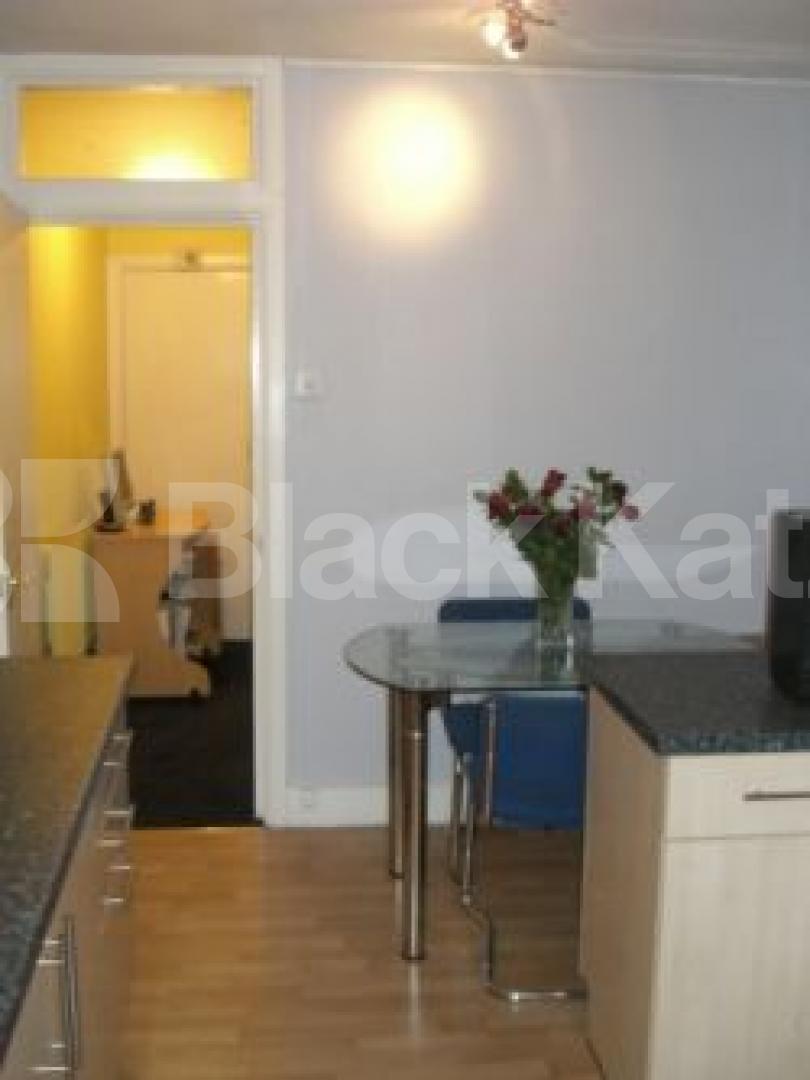 			1 Bedroom, 1 bath, 1 reception Flat			 Sidney Road, PALMERS GREEN N22